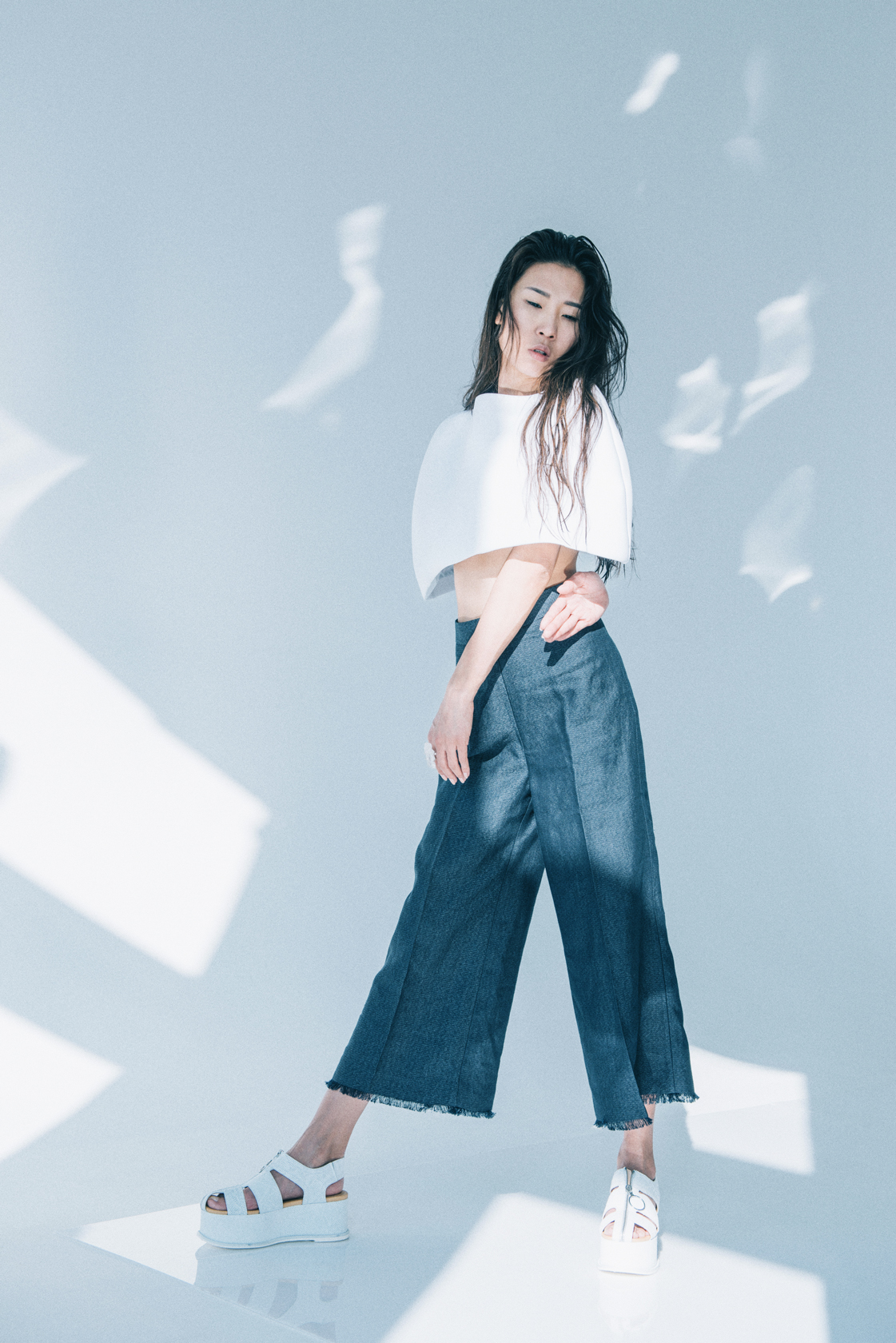 топ Теодора Вукодинова, панталон H&M, обувки MM6 Maison Margiela от Plus Zero Concept Store