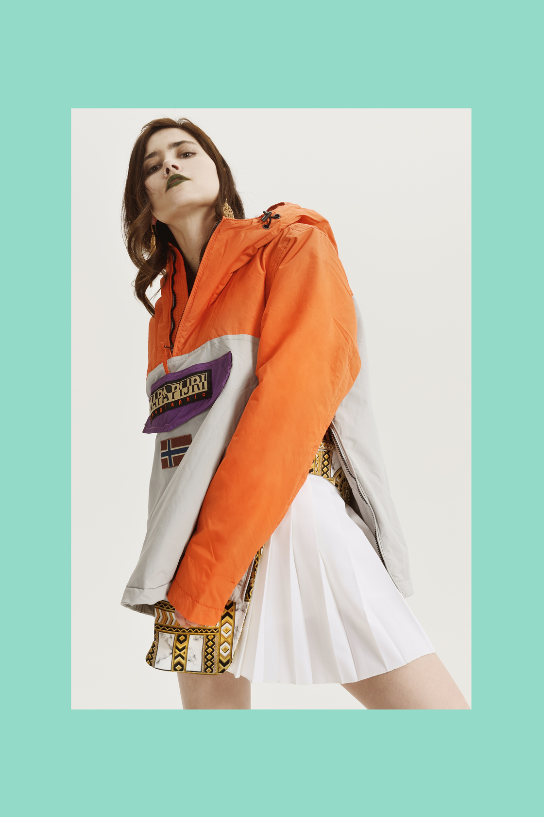 Анорак NAPAPIJRI от TIMBERLAND, пола VERSACE JEANS от TOTALLY ERECTED STORE