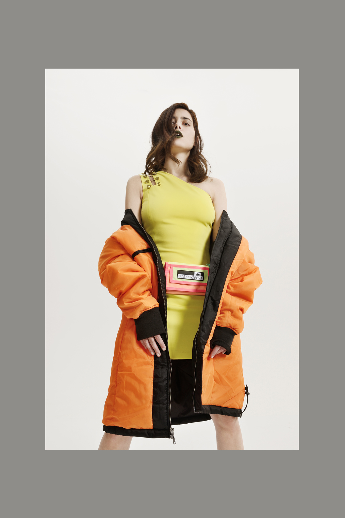 Рокля VERSUS, аксесоар ADIDAS STELLA SPORT, бомбър URBAN CLASSICS от MASSIVE