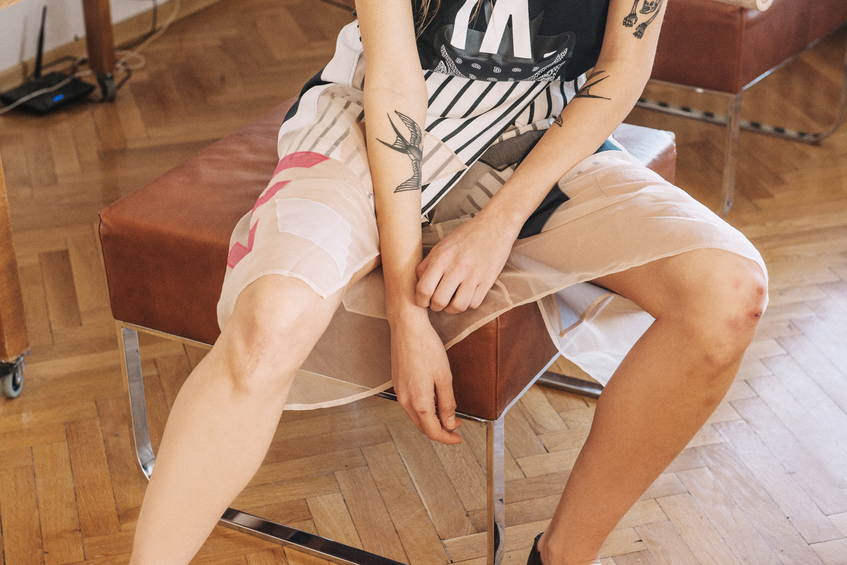 Топ CAYLER & SONS от Massive, пола-панталон Acne Studios от Plus Zero Concept Store