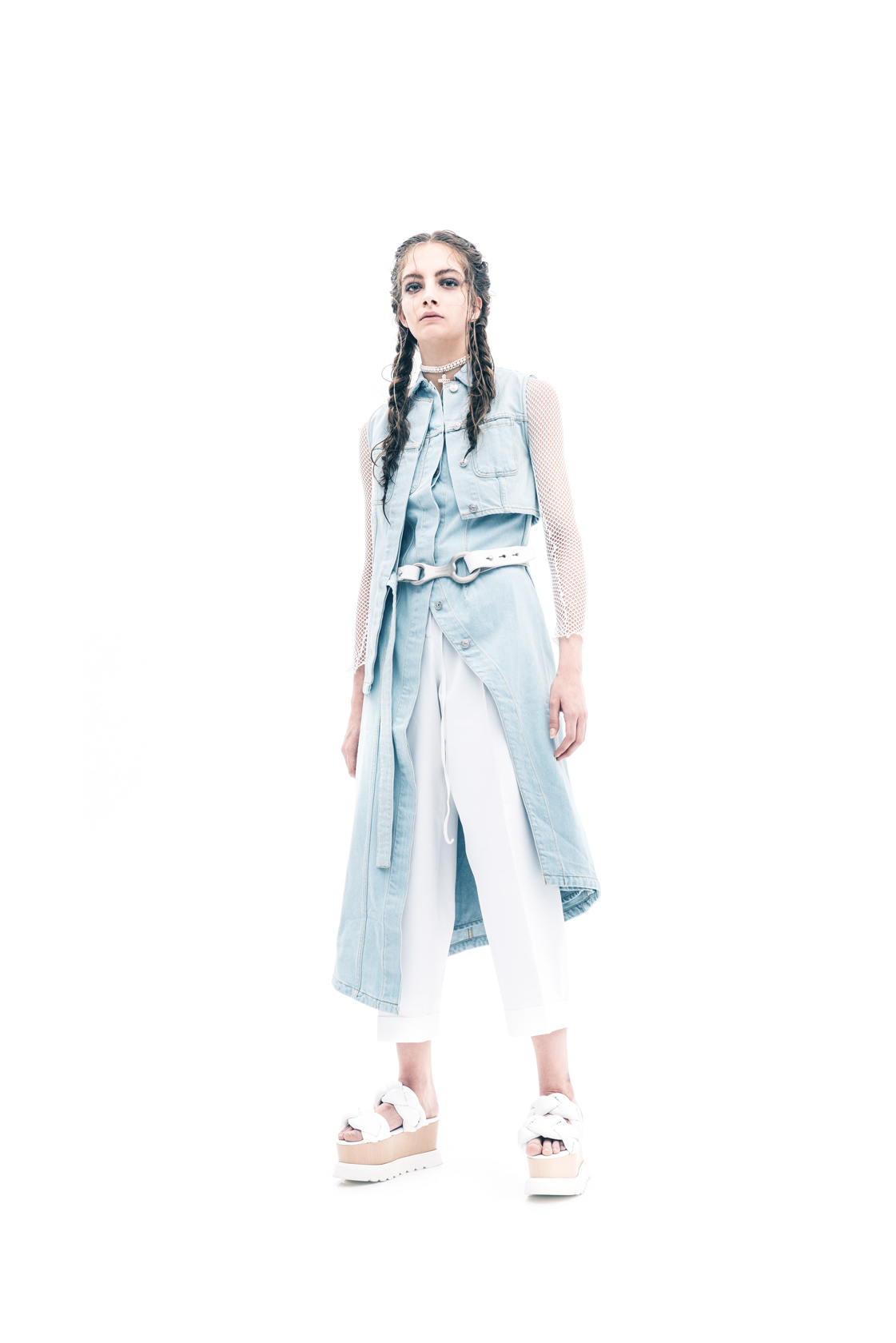 Елек, рокля и колан ACNE STUDIOS от PLUS ZERO CONCEPT STORE, панталон BOUTIQUE MOSCHINO и обувки BRUNO BORDESE от TREND BOX, перли VELMAR