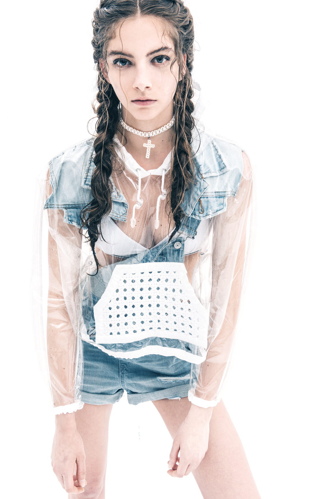 Суитчър A. KNACKFUSS от PLUS ZERO CONCEPT STORE, гащеризон H&M, бельо DIESEL, перли VELMAR