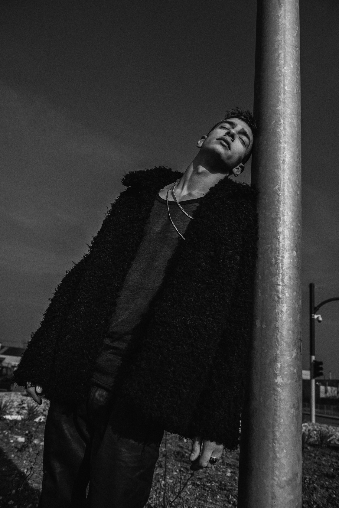 Палто и блуза H&M, деним Diesel от Collective
