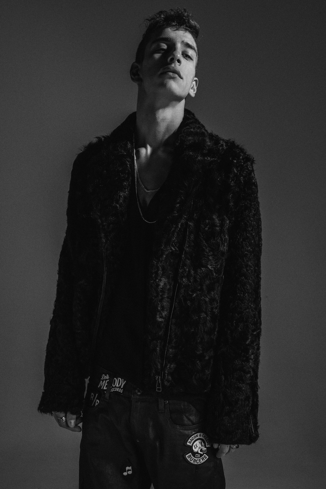 Палто Unconditional от Plus Zero Concept Store, блуза Sisley,  деним Diesel от Collective