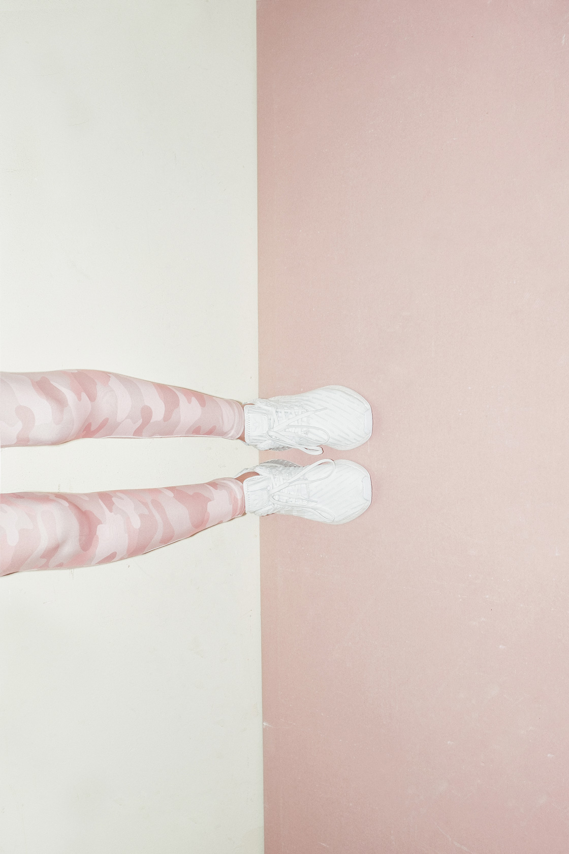 Гащеризон H&M, маратонки adidas