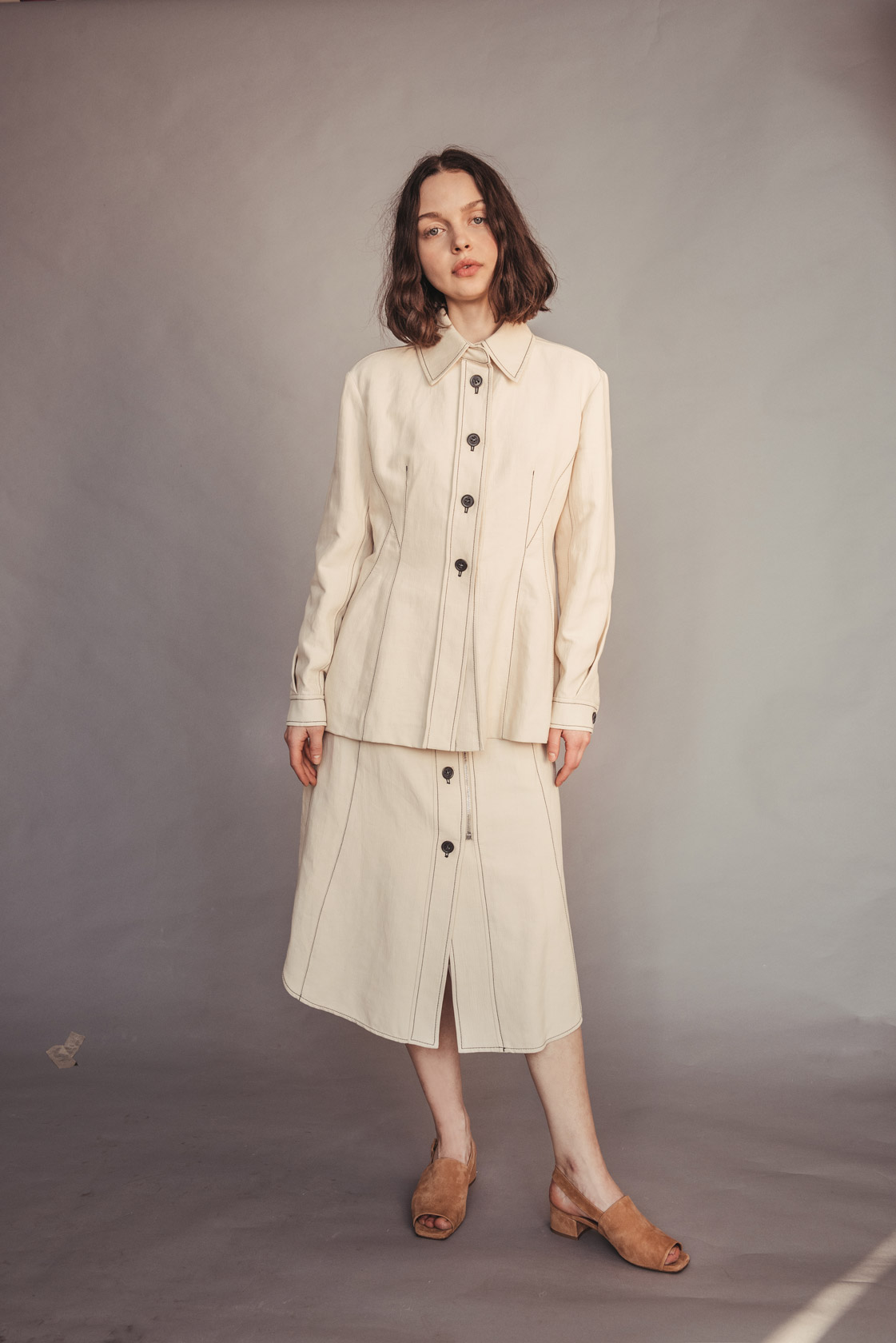 Сако и пола Sportmax. Сандали By FAR