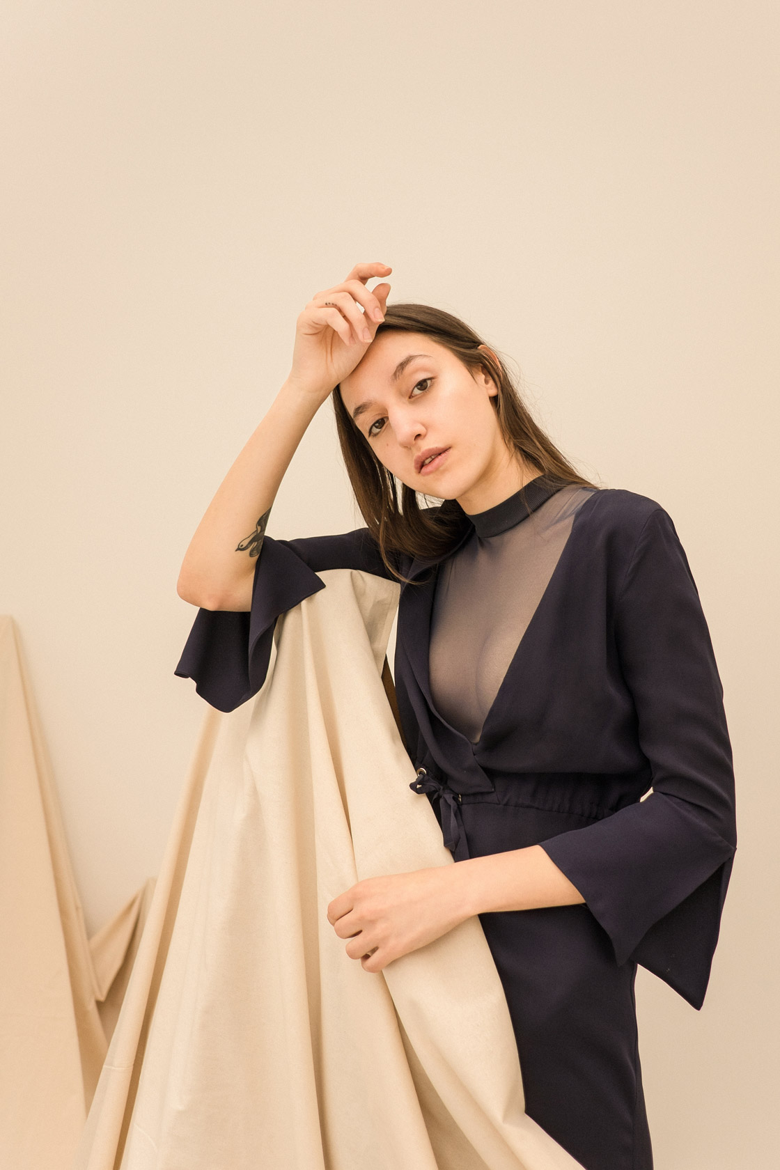 Рокля Marina London, прозрачен топ  05 Studio