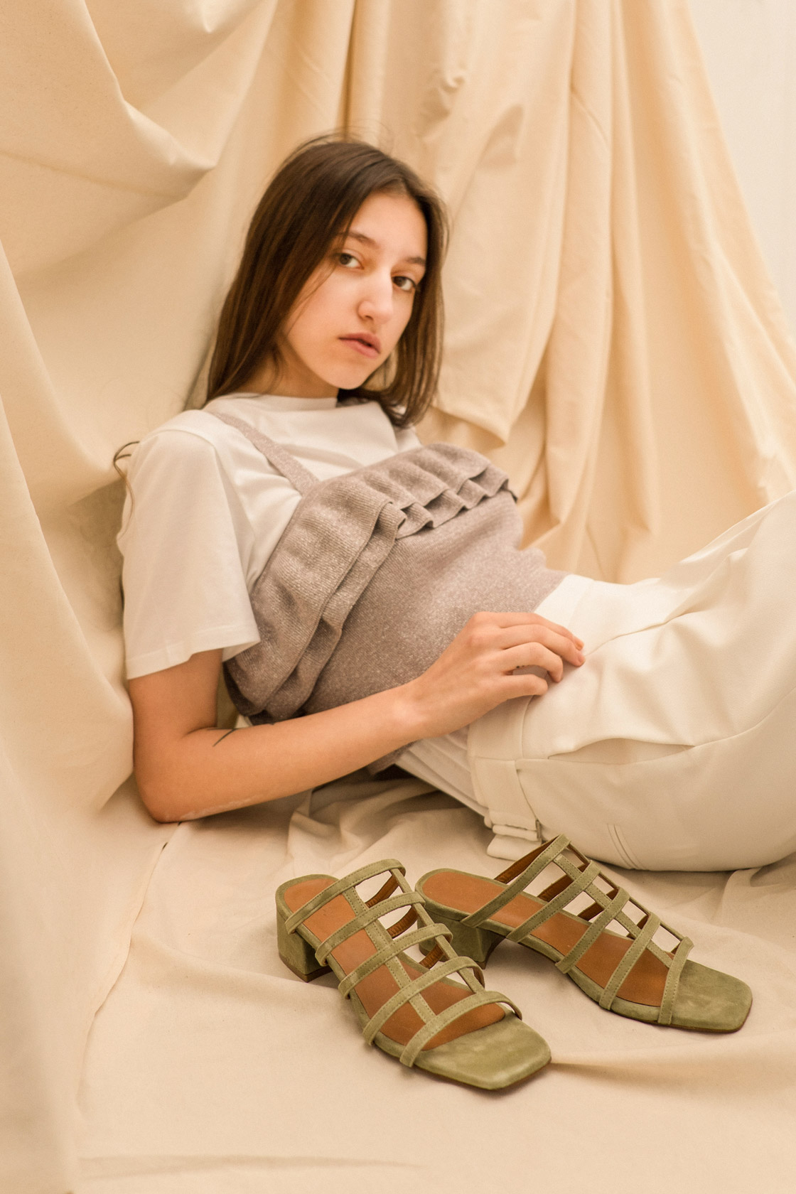Тениска Yt-shirt, топ H&M, обувки By Far