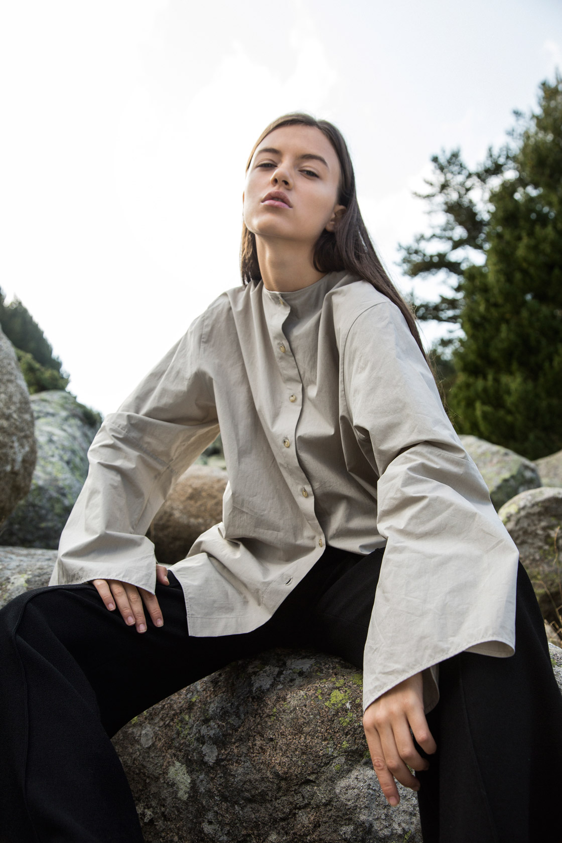 Риза Acne Studios от Plus Zero, панталон H&M