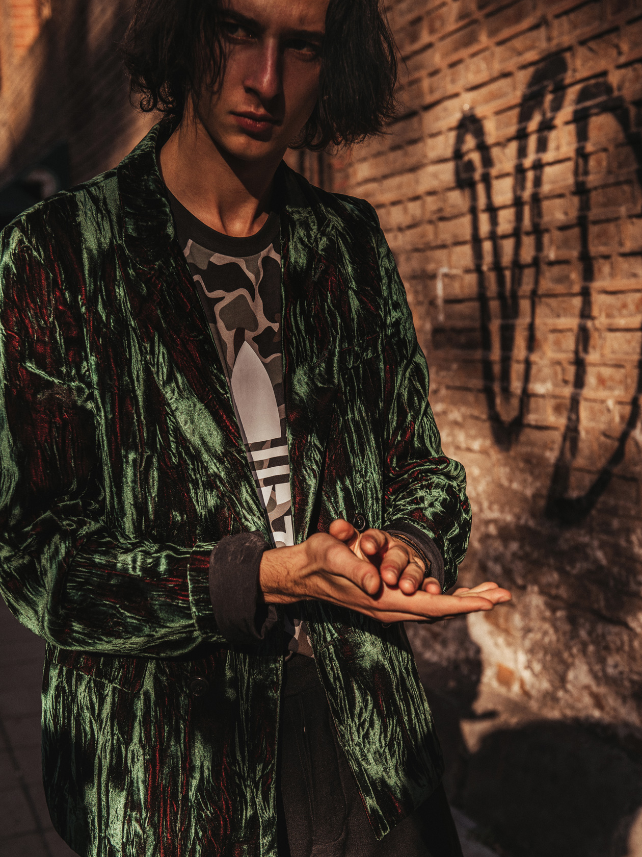 Сако Ann Demeulemeester и панталон Manuel Marte от Plus Zero Concept Store, тениска adidas