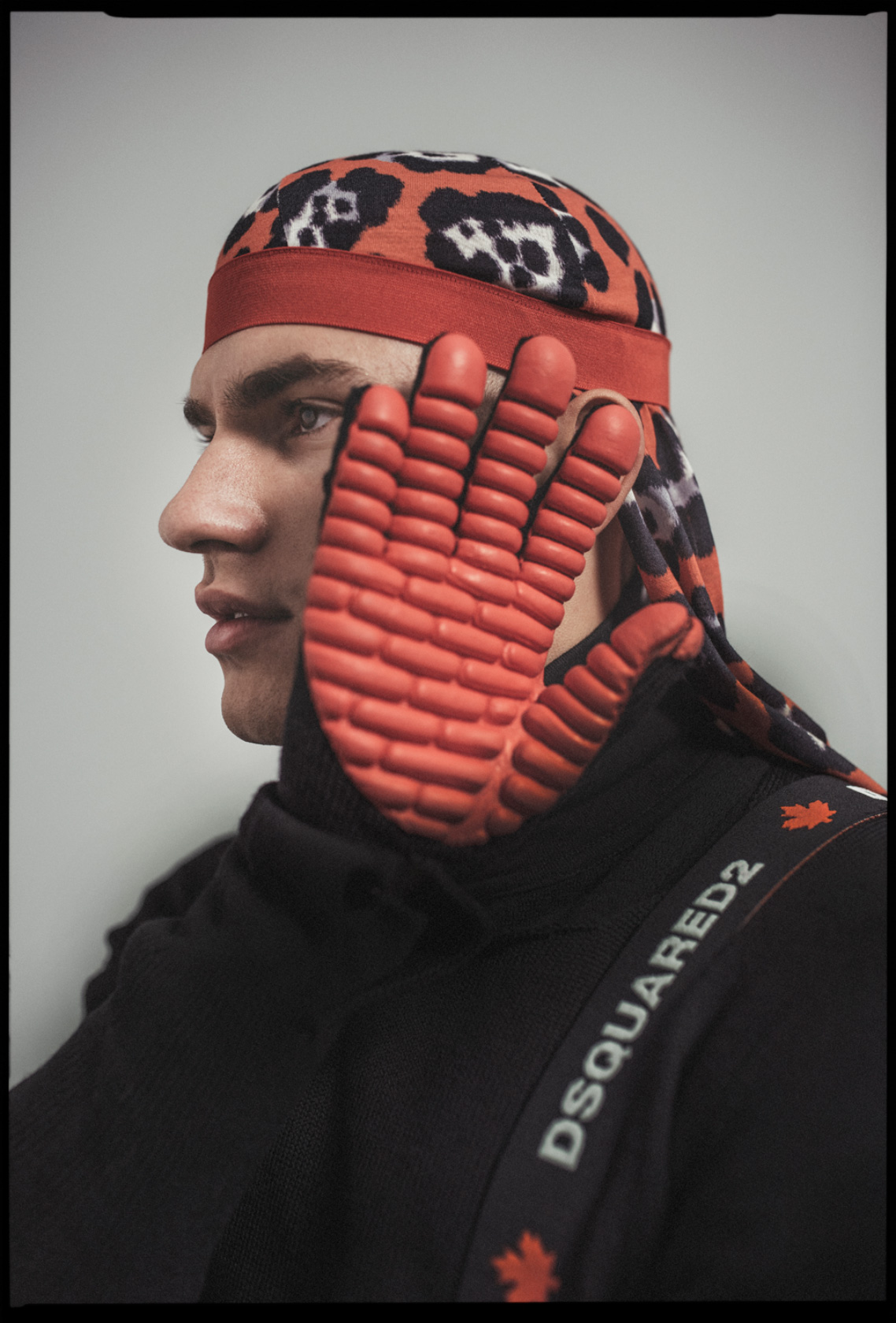Блуза Comme des Garcons от Plus Zero Concept Store, гащеризон Dsquared2