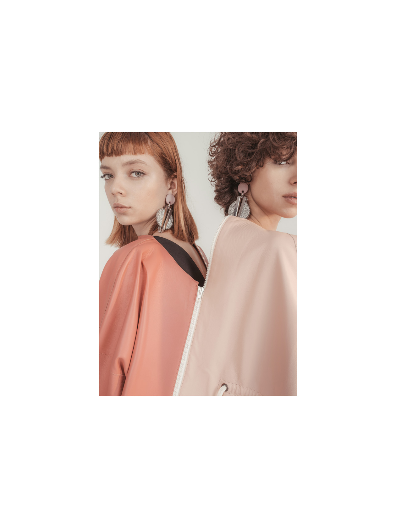 Парка и яке Inès & Maréchal от Plus Zero Concept Store, обици Parfois