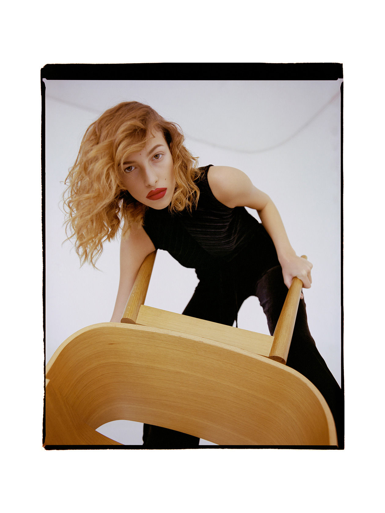 Топ Nümph от Collective, панталон McQ by Alexander McQueen от Plus Zero Concept Store