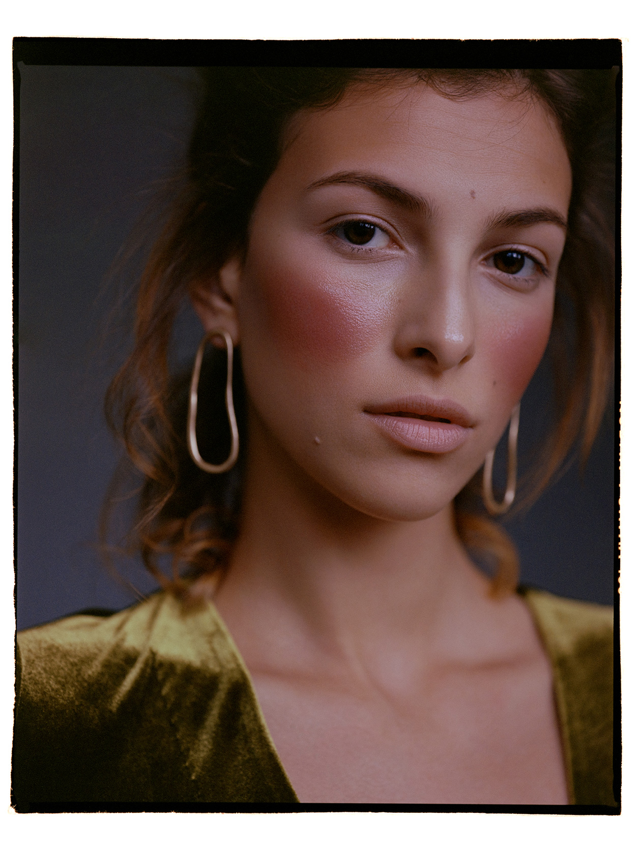 Рокля By Malene Birger от Plus Zero Concept Store, обеци архив на стилиста