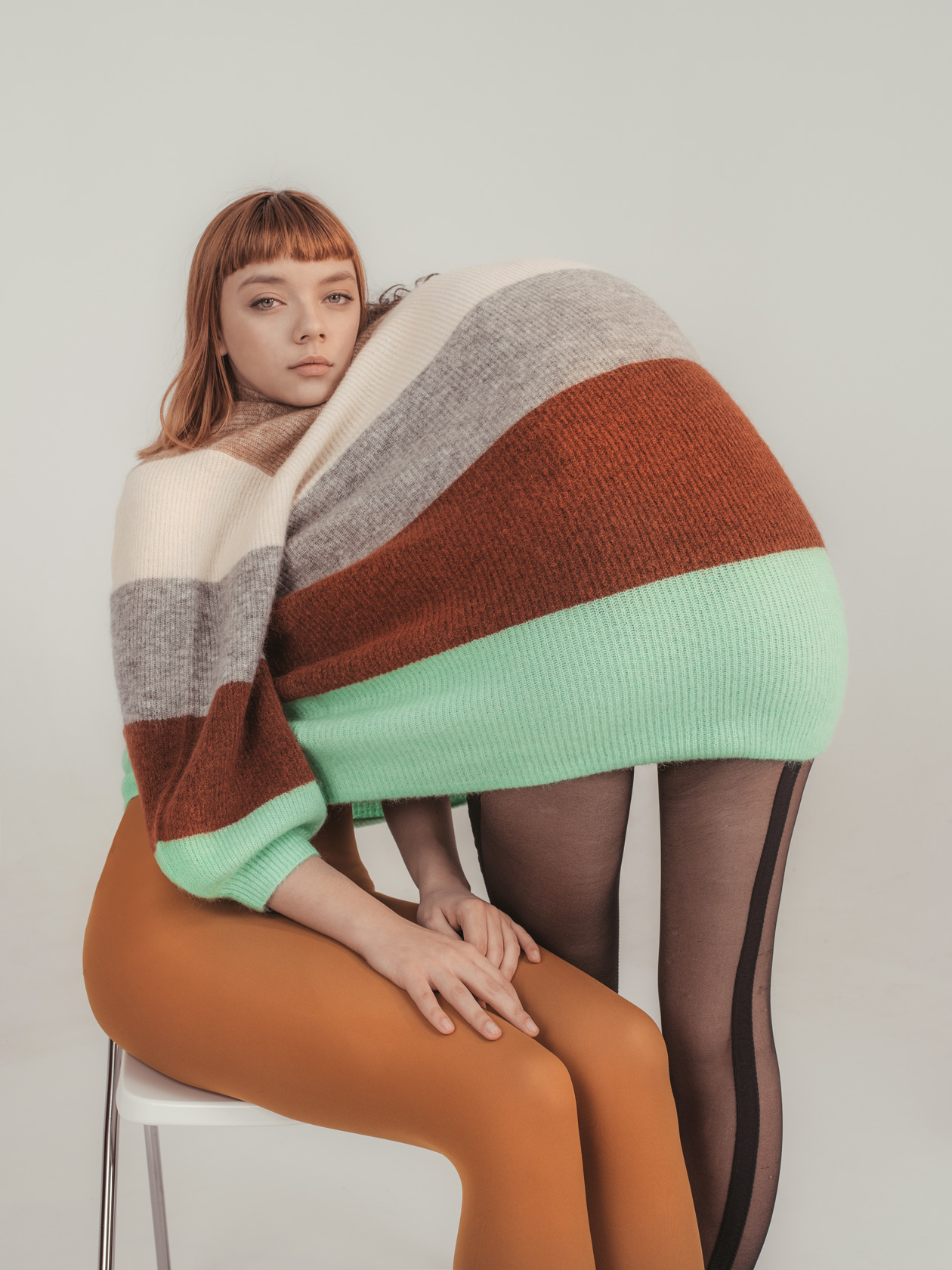 Пуловер H&M, чорапогащник Calzedonia, клин архив