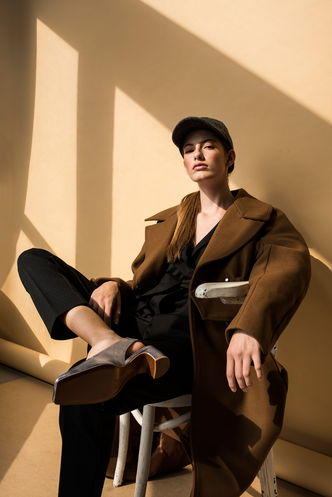 палто и шапка H&M, сако и панталон i BLUES от Week & Shop MDL, обувки ByFAR