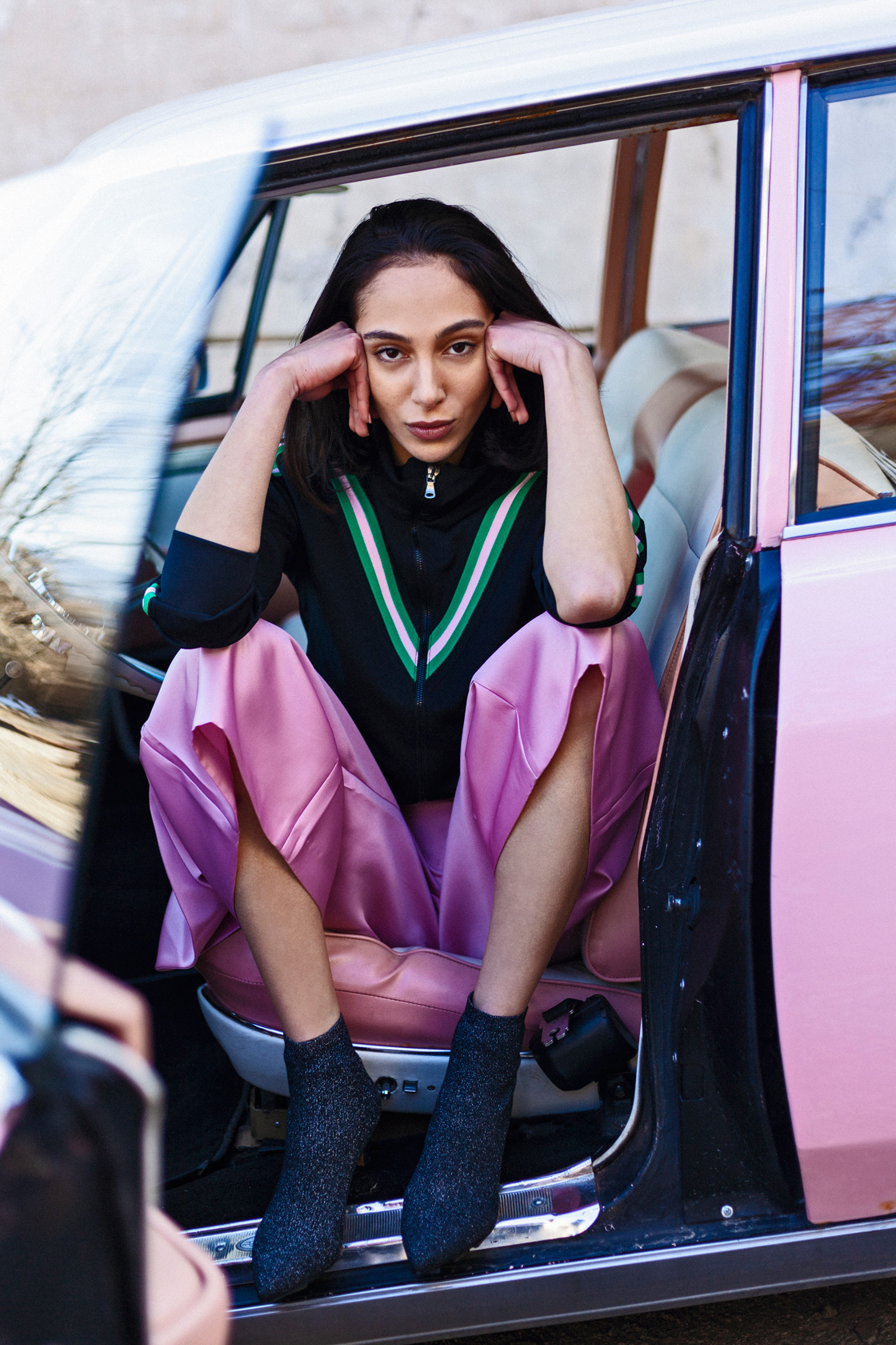 Панталон Ted Baker от Collective, суичър Sisley, обувки MAX&Co