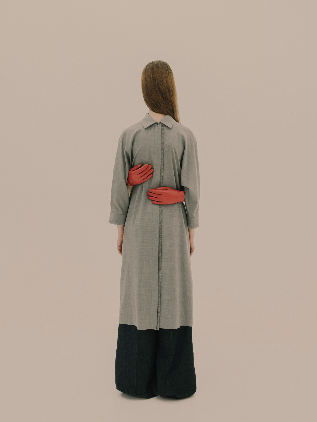Рокля Max Mara, ръкавици и дънки Benetton