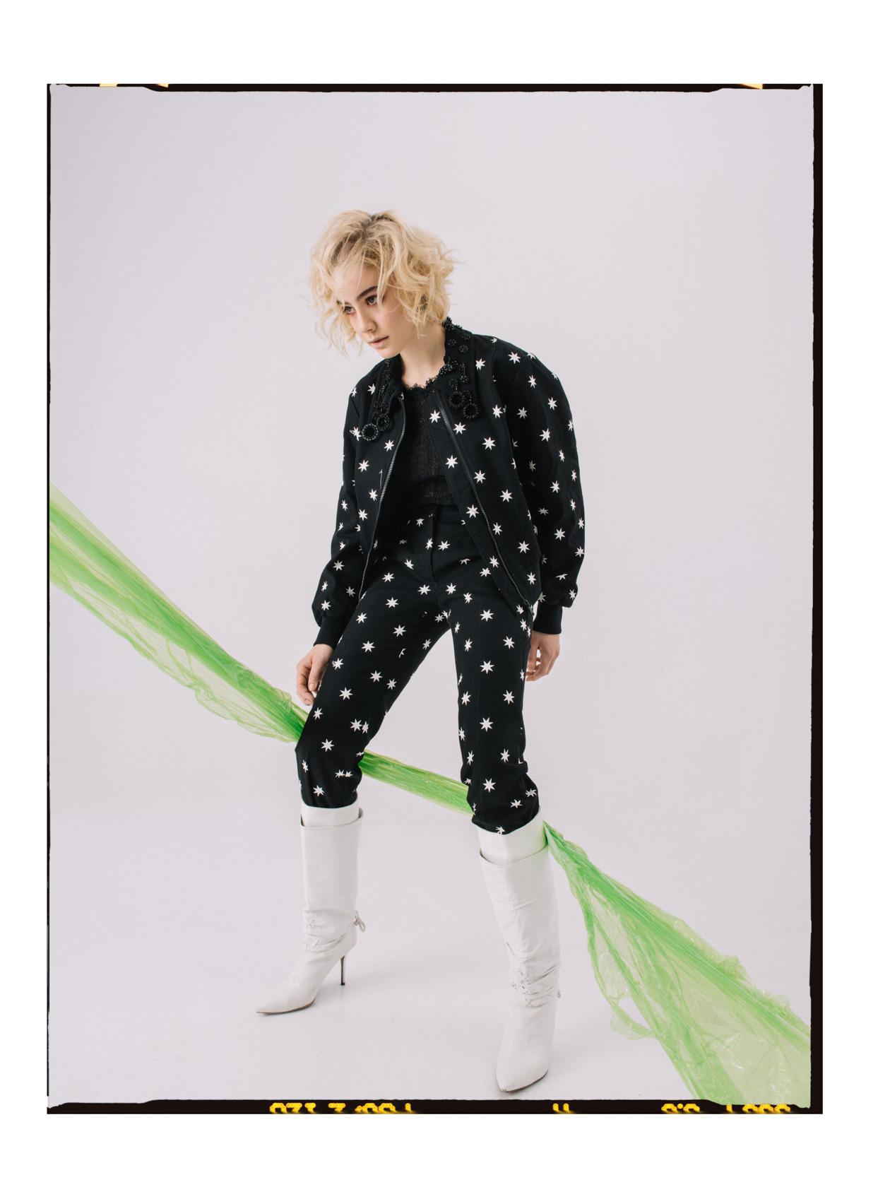 Jacket and Pants: N21, T-shirt: Pomanderè , Shoes: Paciotti