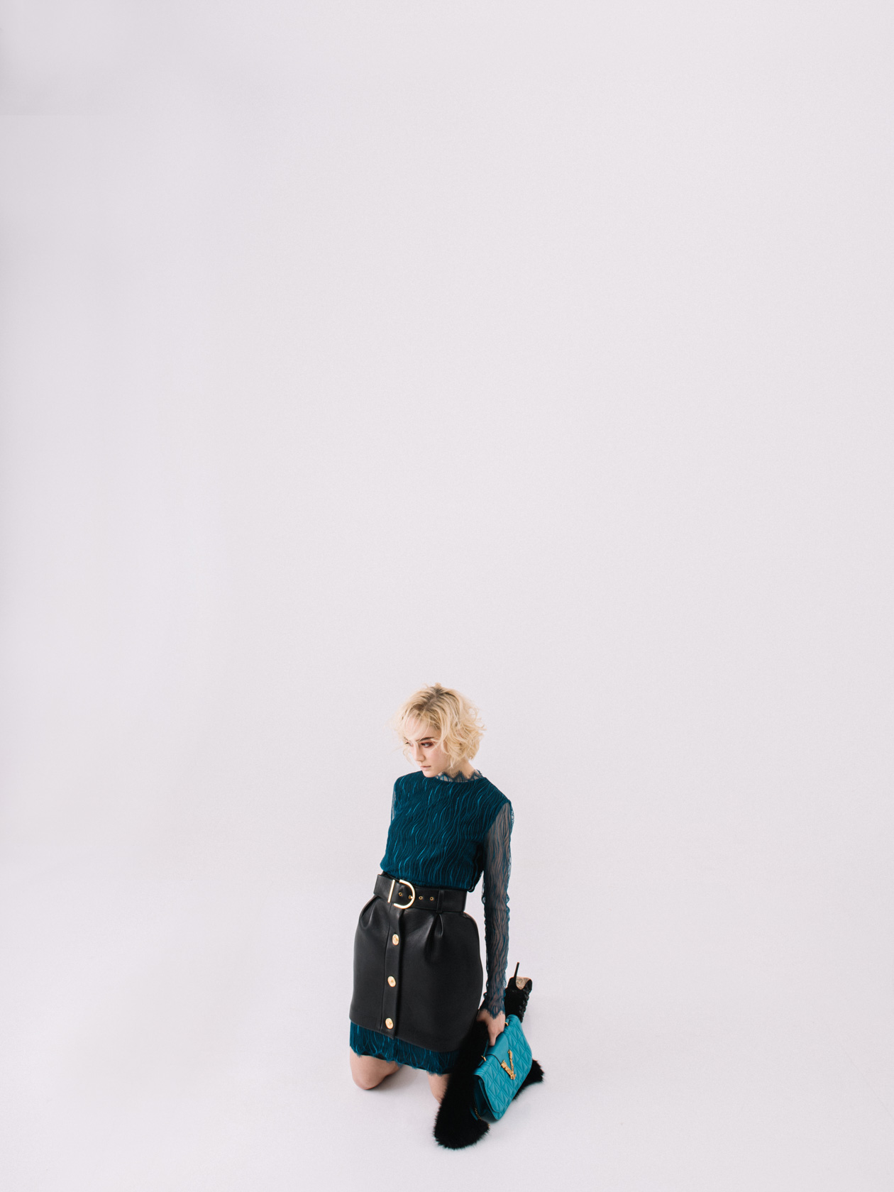 Top and Skirt: Partizia Pepe, Skirt (on the top) : Versace, Scarf: Sosud, Clutch bag: Versace, Shoes: Paciotti