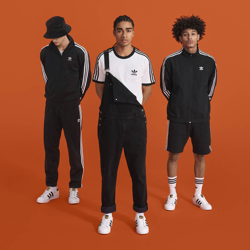 584924_adidasOriginals_SS20_SST_EG4958_MainLaunch_FullBody_040_2048x2048px 584924_adidasOriginals_SS20_SST_EG4958_MainLaunch_FullBody_040_2048x2048px