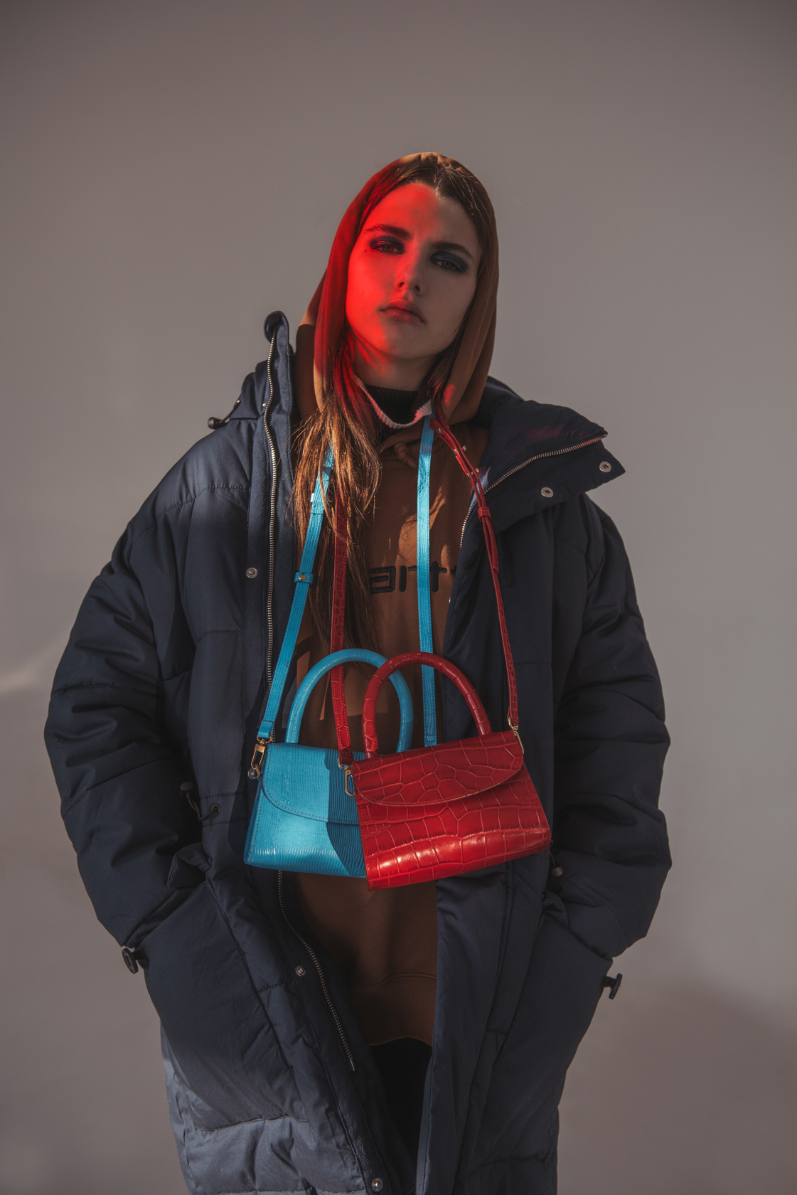 Яке Edwin и сиучър Carhartt от Urbanize, чанти By FAR, поло Pennyblack от Week & Shop MDL