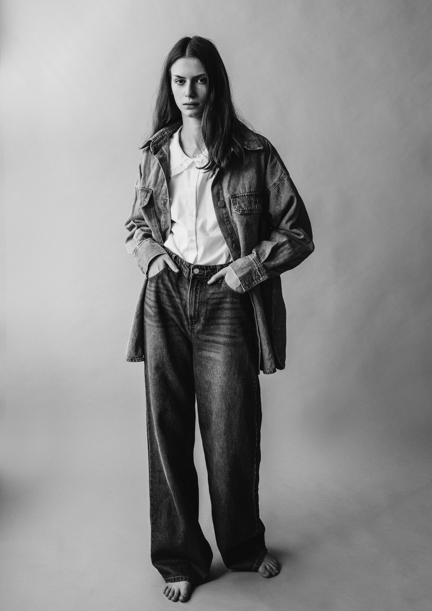 Дънки и бяла риза H&M, дънкова риза архив