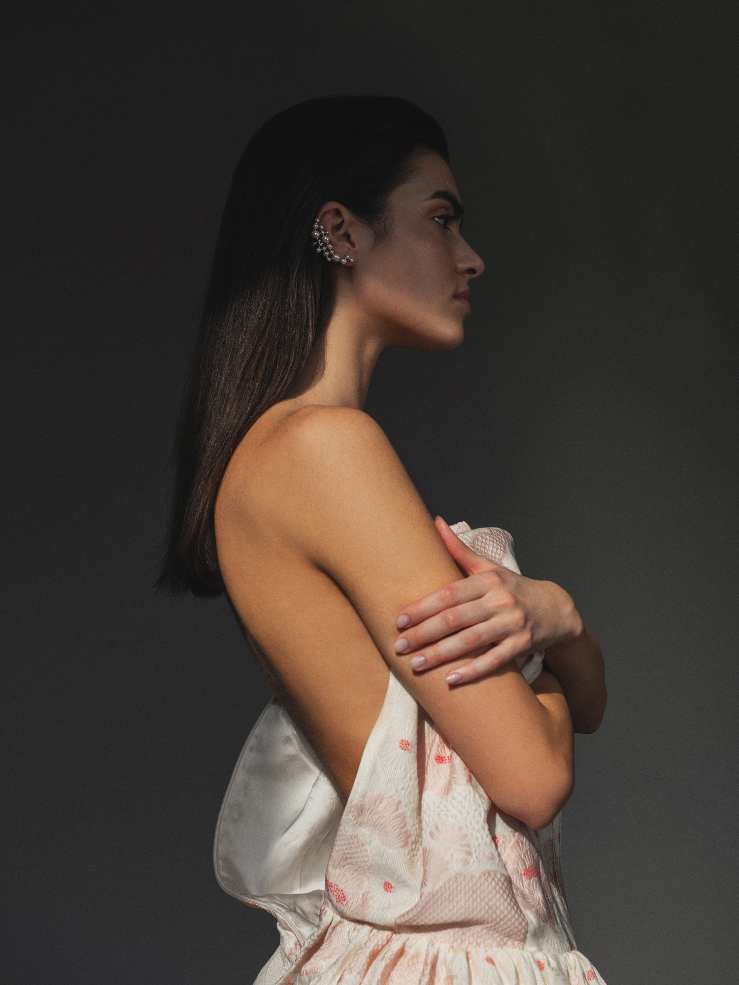 рокля Simone Rocha x H&M, обици H&M